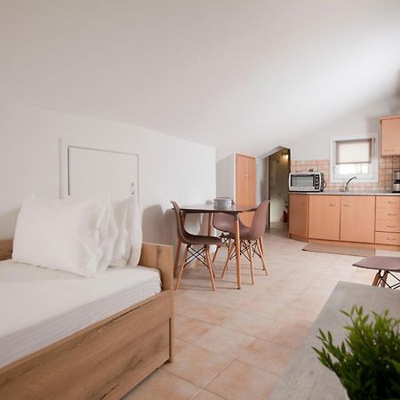 Seven Heaven Premium Suites 테살로니키 외부 사진